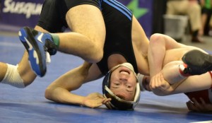 Nazareth Area's Tyrone Klump scrambles with Parkland's Ethan Lizak in the PIAA State Third Place Match at 120 lbs.